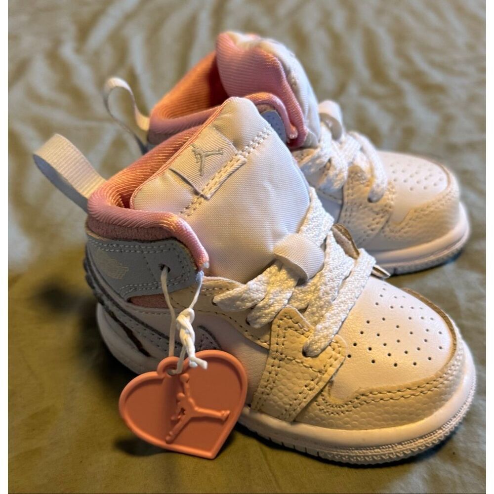 Nike Air Size 4C Jordan 1 Mid SE Love Is In The Air IB7055-403 TD New